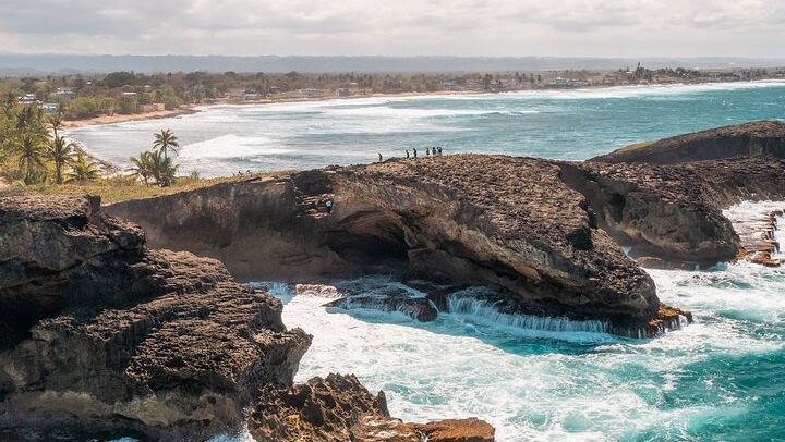 Cueva Ventana, Rio Tanamá Waterfalls and Cueva del Indio Petroglyphs Full-Day Tour (1/12)