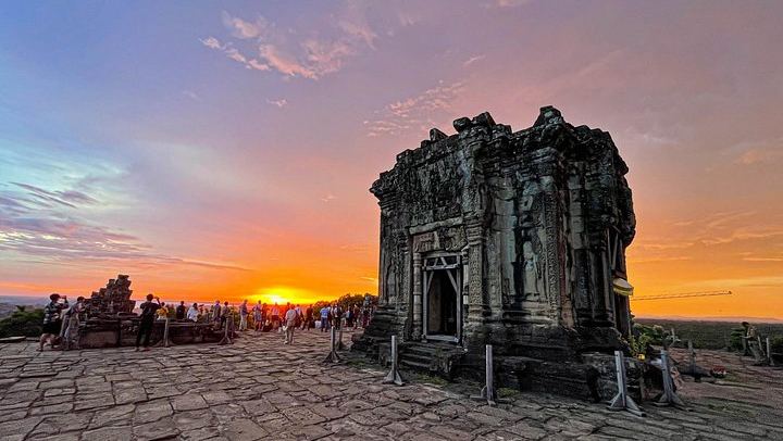 4-Day Angkor Wat, Koh Ker, Beng Mealea, Kulen Waterfall and Kampong Phluk Tour (4/12)