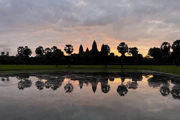 4-Day Angkor Wat, Koh Ker, Beng Mealea, Kulen Waterfall and Kampong Phluk Tour (2/12)