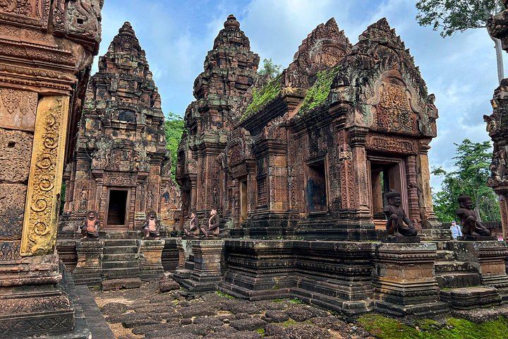 4-Day Angkor Wat, Koh Ker, Beng Mealea, Kulen Waterfall and Kampong Phluk Tour (9/12)