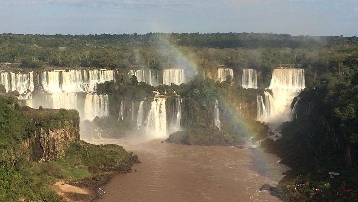 4-Day Iguassu Falls Package with 3 Hotel Nights, Itaipu Dam, Lunch and Airport Transfers (1/12)