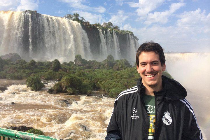 4-Day Iguassu Falls Package with 3 Hotel Nights, Itaipu Dam, Lunch and Airport Transfers (2/12)