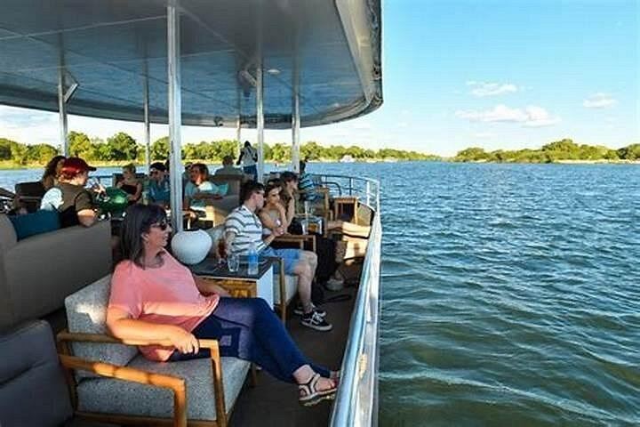 Victoria Falls and Hwange 4-Day Tour With Boma Dinner and Sunset Cruise (5/5)