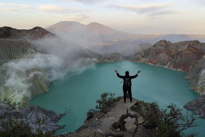 Four-Day Ijen, Bromo and Tumpak Sewu Tour with Goa Tetes and Malang Stop (4/7)