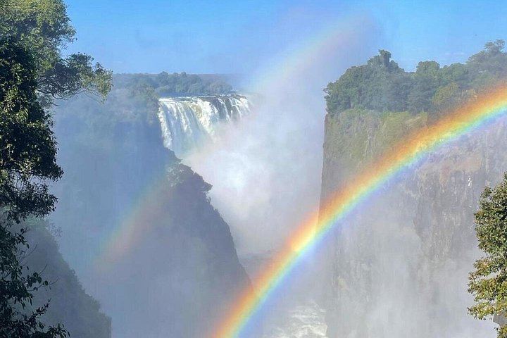 Victoria Falls 4-Day Safari With Helicopter Flight, Boma Dinner and Chobe Day (10/12)
