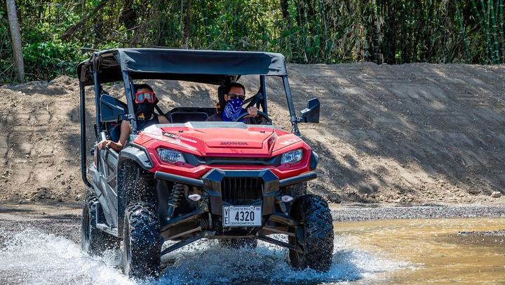 Half-Day 4x4 Jungle Safari from Jaco: Pura Vida Falls and Lunch at Paz del Campo (2/12)