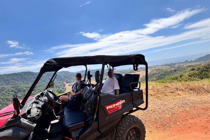 Half-Day 4x4 Jungle Safari from Jaco: Pura Vida Falls and Lunch at Paz del Campo (1/12)