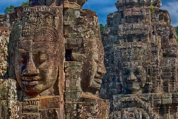 5-Day Angkor Temples, Roluos, Koh Ker, Beng Mealea and Kulen Waterfall Tour with Guide
