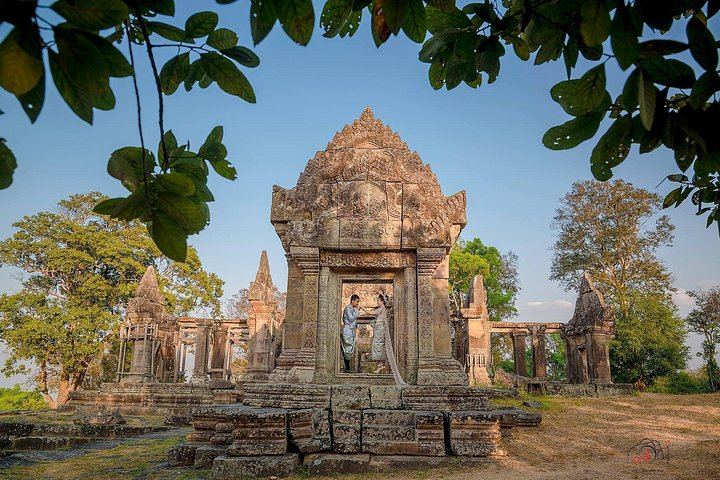 5-Day Angkor Temples, Roluos, Koh Ker, Beng Mealea and Kulen Waterfall Tour with Guide (4/8)