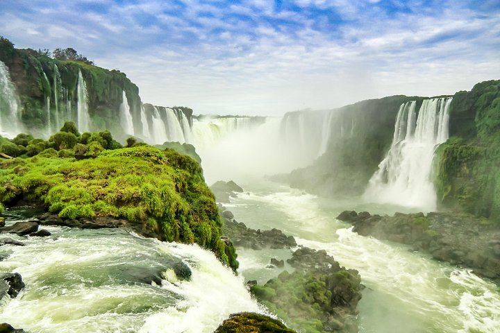 5-Day Iguazu Falls Tour from Buenos Aires by Overnight Bus with 2 Hotel Nights and Guide (10/12)