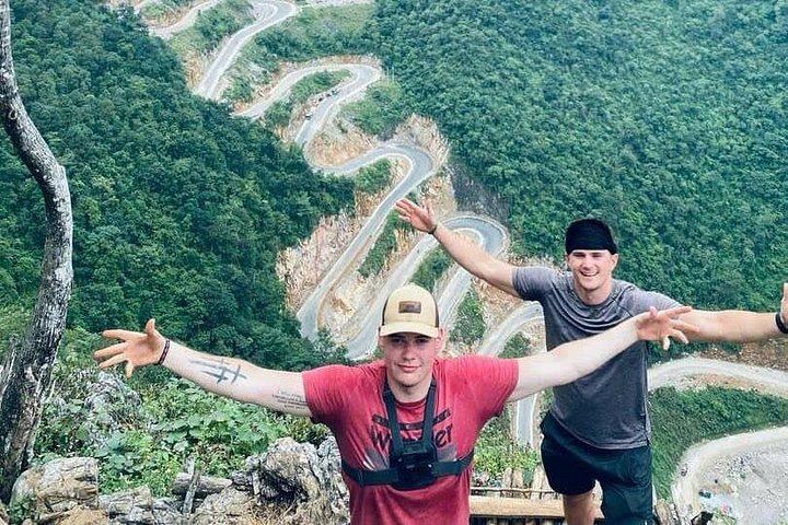 5-Day Ha Giang to Cao Bang Loop with Ma Pi Leng Pass, Pac Bo Cave and Ban Gioc (2/12)