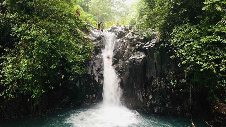 Aling Canyon Advanced Canyoning: 12 Rappels, 50 Meter Drop and Bat Cave (2/12)