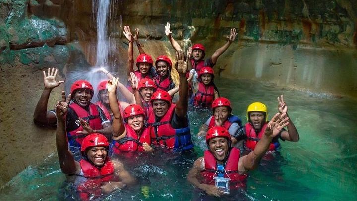 Puerto Plata 7 Waterfalls Hike and Slide with Buffet Lunch, 3.5 Hours, 5-Language Guides (3/12)
