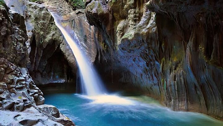 Damajagua 7 Waterfalls in 3 Hours: Limestone Slides, Caves and Main Gate Start (3/12)