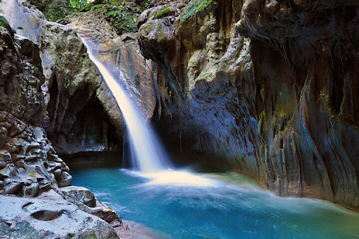 Damajagua 7 Waterfalls in 3 Hours: Limestone Slides, Caves and Main Gate Start (3/12)