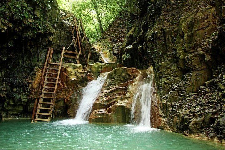 Damajagua Waterfalls with Dominican Buffet, Cruise Port or Hotel Pickup in Puerto Plata (11/12)