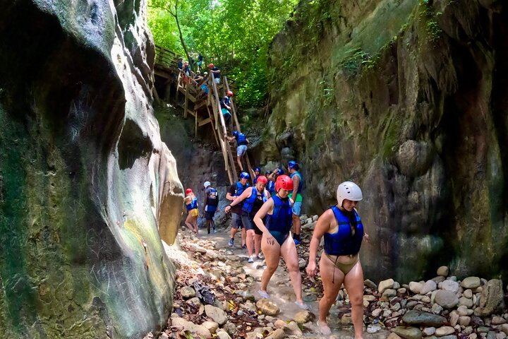 Damajagua Waterfalls with Dominican Buffet, Cruise Port or Hotel Pickup in Puerto Plata (7/12)