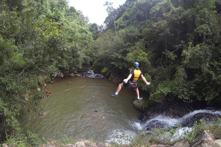 Dalat Canyoning Day Trip: Hotel Pickup, 25 m Abseil, 50 m Zipline and Washing Machine (10/12)