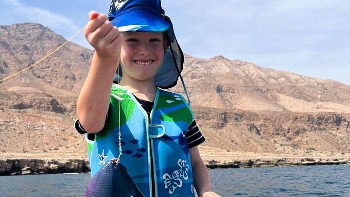 2-Day Private Wadi Shab Trip from Muscat with Tiwi Overnight and Morning Fishing Boat (3/12)