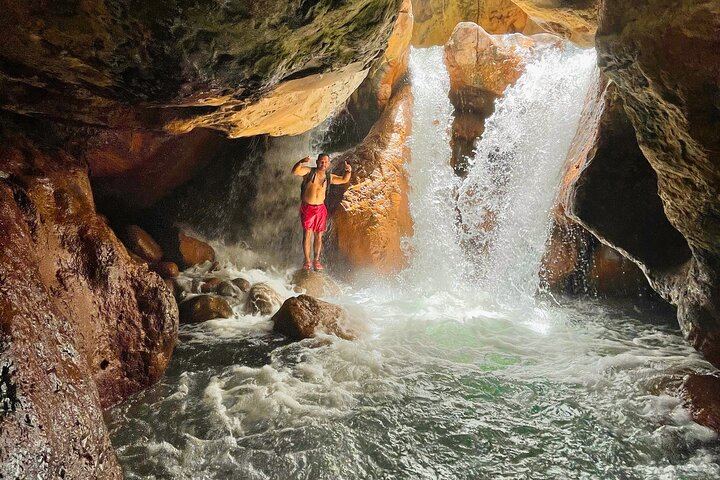 La Leona Waterfall Half-Day Hike with 4WD Truck Ride, Minimum 2 Travelers (7/12)
