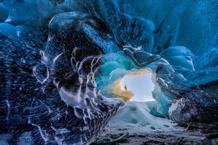 2-Day Vatnajokull Crystal Ice Cave Tour with South Coast Stops and Overnight Stay (6/12)