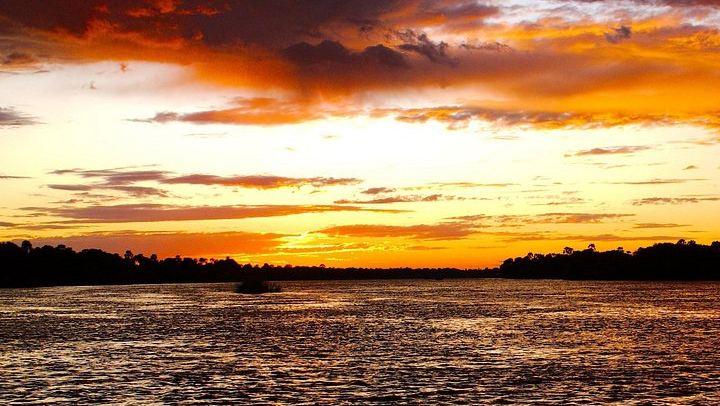 Victoria Falls and Chobe 3-Day Tour With Airport Transfers and Park Fees Included (2/12)