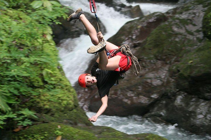 Amigos del Rio ADR Waterfall Park: Canyoning and 7 Zip Lines near Quepos (2/10)