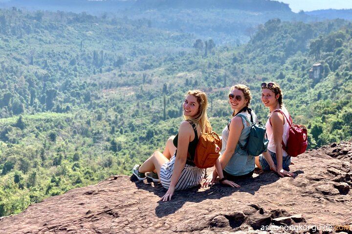 Kulen Waterfall, Beng Mealea and Kompong Phluk Small-Group Day Tour with Tickets (11/12)