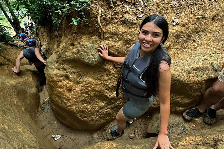 El Yunque Convoy Hike from Fajardo: Waterslides, Waterfalls and Cliff Jumps (7/12)