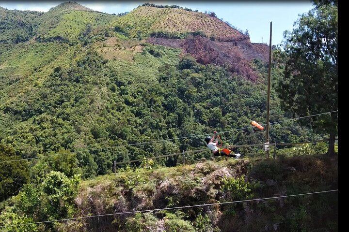 Private Salto del Buey Tour with Zipline, Sky Hammocks, Coffee Viewpoint and Lunch (9/12)