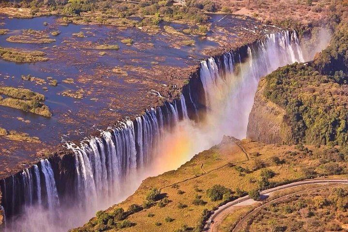Victoria Falls Zambia Tour with Boiling Pot, Knife Edge Bridge, Snacks and Parking Fees (5/7)