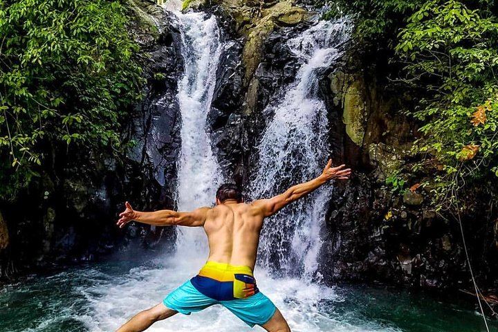 Aling-Aling Four-Waterfall Jump and Slide Day with Lunch and Handara Gate (11/12)