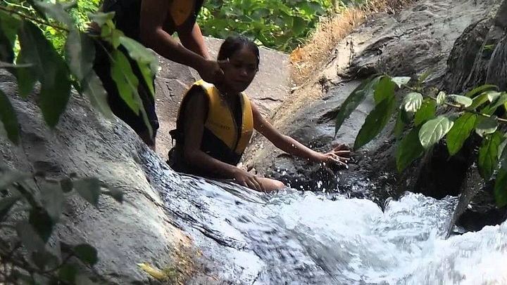 Private Aling-Aling, Gitgit and Banyumala Waterfall Tour with Transport (2/3)