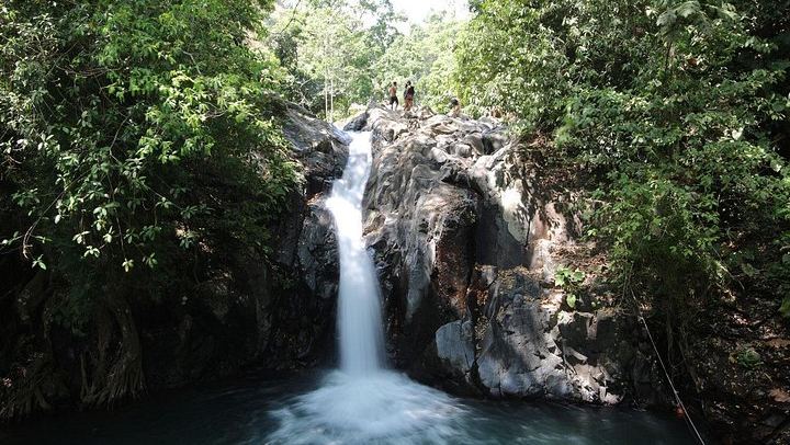 Private Aling-Aling, Gitgit and Banyumala Waterfall Tour with Transport (1/3)