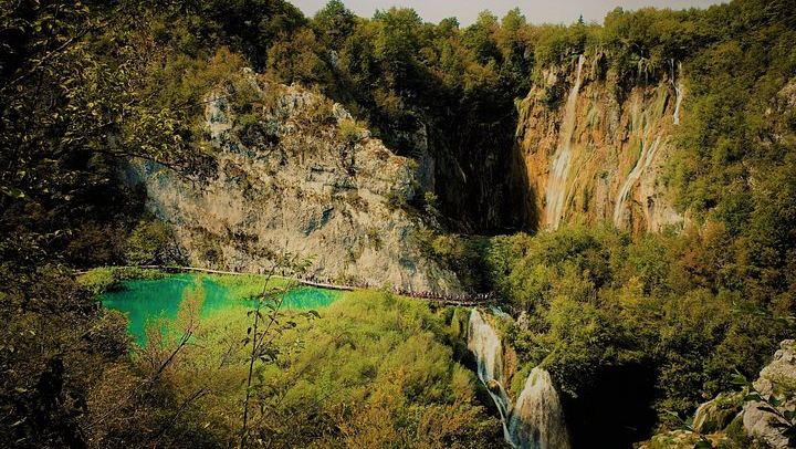 Luxury Plitvice Lakes Day Trip from Split or Trogir with Deer Valley Ranch Stop (1/9)