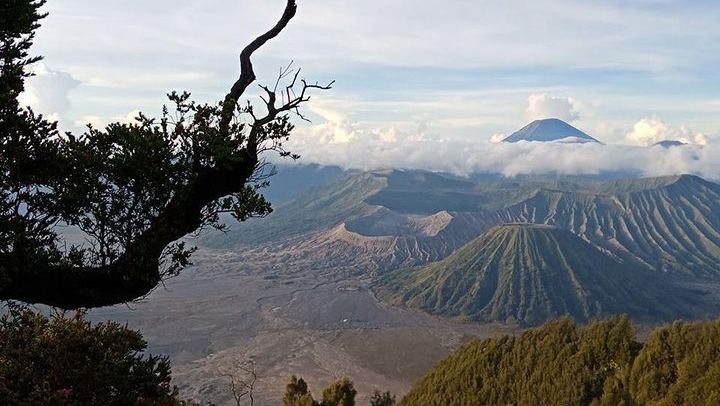 Three-Day Madakaripura Falls, Bromo Jeep Sunrise and Ijen Tour from Surabaya (1/8)