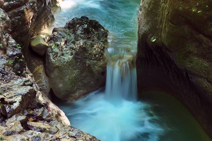 Damajagua 12 Waterfalls by Safari Truck from Puerto Plata, La Virgen and La Tinajita (5/6)