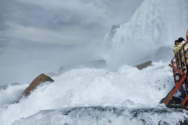 Private Custom Niagara Falls Tour from Toronto Area by Toyota Van with Driver-Guide (8/12)