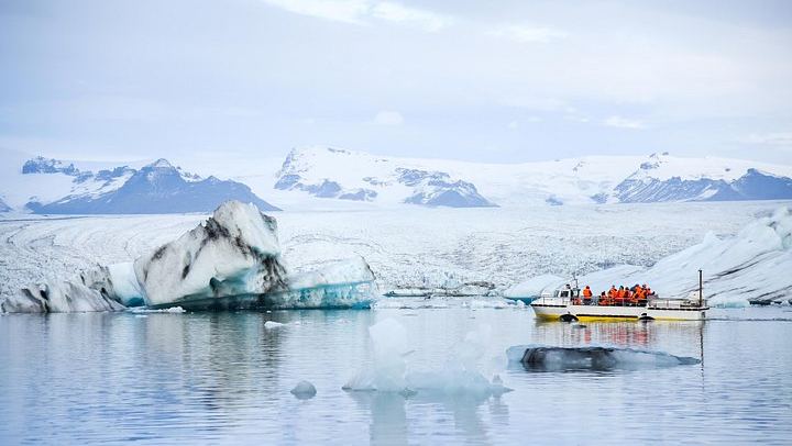 2-Day South Coast Tour: Solheimajokull Glacier Hike, Jokulsarlon, Fjadrargljufur (1/12)