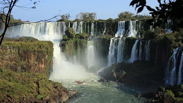 Iguazu Argentine Falls and Guarani Jasy Pora Community Visit with Tres Fronteras Stop (2/12)
