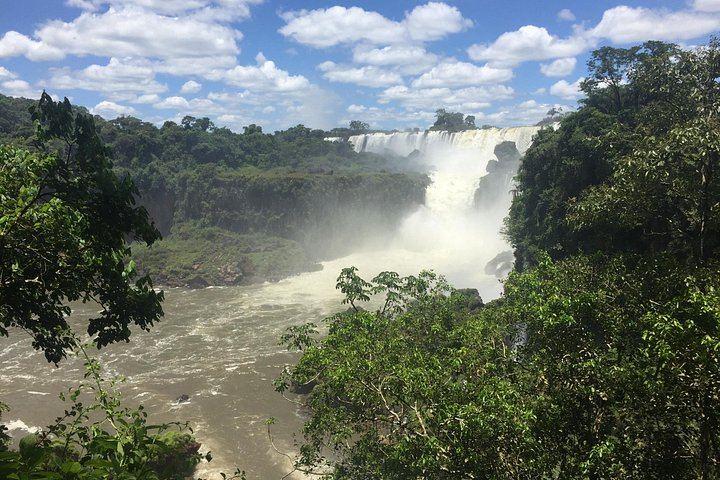 Iguazu Argentine Falls and Guarani Jasy Pora Community Visit with Tres Fronteras Stop (6/12)