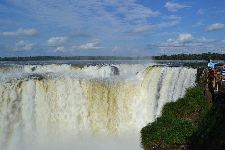 Iguazu Argentine Falls and Guarani Jasy Pora Community Visit with Tres Fronteras Stop (7/12)