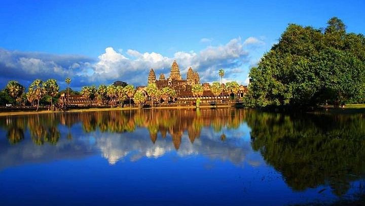 Private 2-Day Angkor Wat, Ta Prohm, Angkor Thom and Kulen Mountain Tour with Guide (1/12)