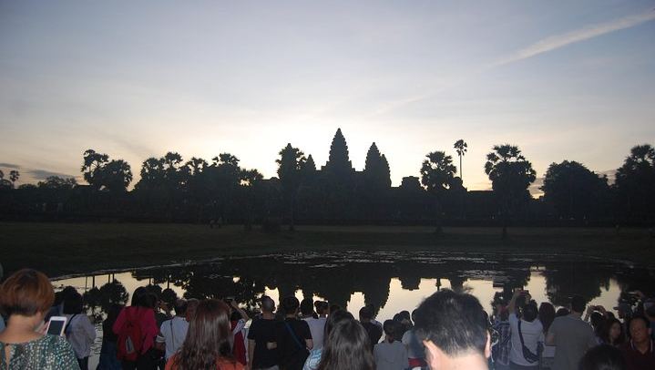 2-Day Angkor Thom, Angkor Wat, Banteay Srei and Kulen Mountain Tour with Sunset Stop (1/4)