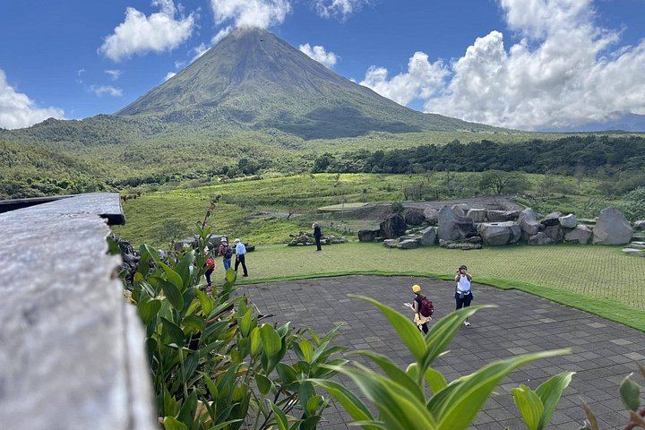 Arenal 1968 Lava Trail, La Fortuna Waterfall, Vida Campesina Lunch and Hanging Bridges (1/12)
