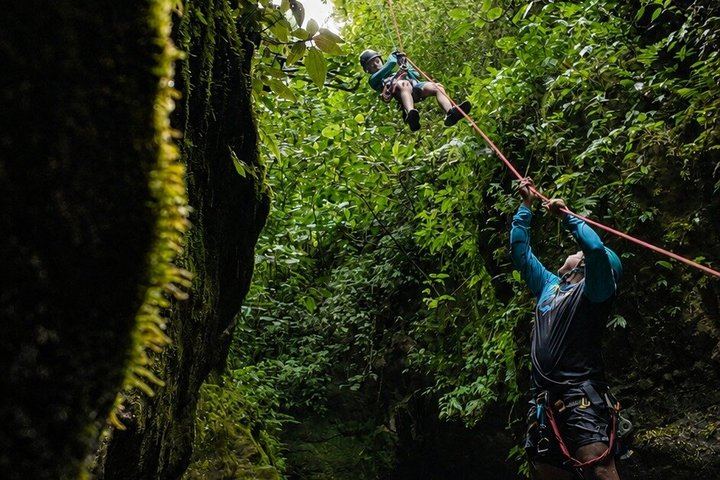 Arenal River Canyon Rappelling with Canopy Lines and Lunch at La Roca Bistró (12/12)