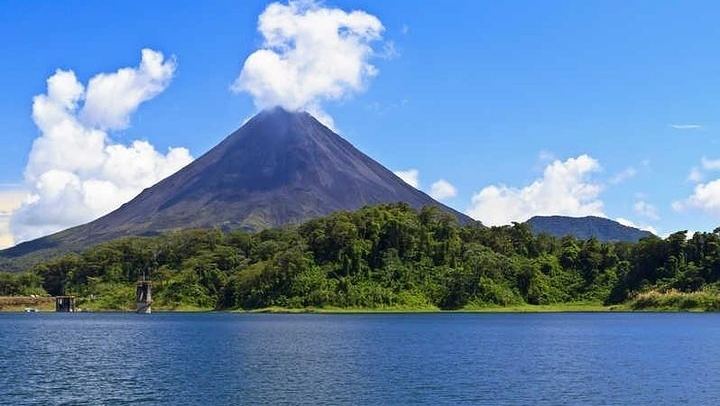 Arenal Volcano or La Fortuna Waterfall with Baldi Hot Springs from Guanacaste (1/12)