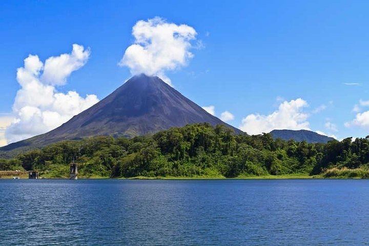 Arenal Volcano or La Fortuna Waterfall with Baldi Hot Springs from Guanacaste (1/12)