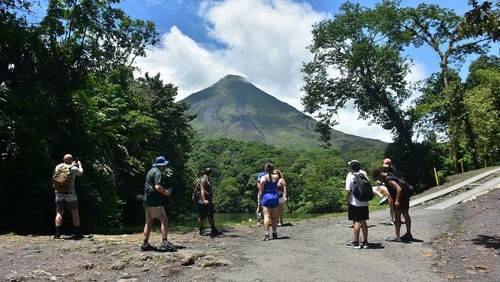 La Fortuna Waterfall, Arenal Ecological Park and El Choyin Hot River, Sloth Park Start (4/12)