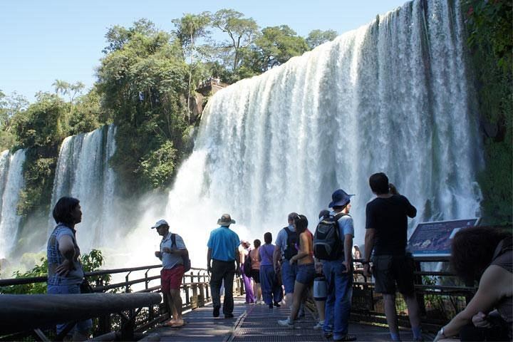 Iguazu Falls Argentine Side Guided Day Trip by Minivan from Foz do Iguacu (2/10)